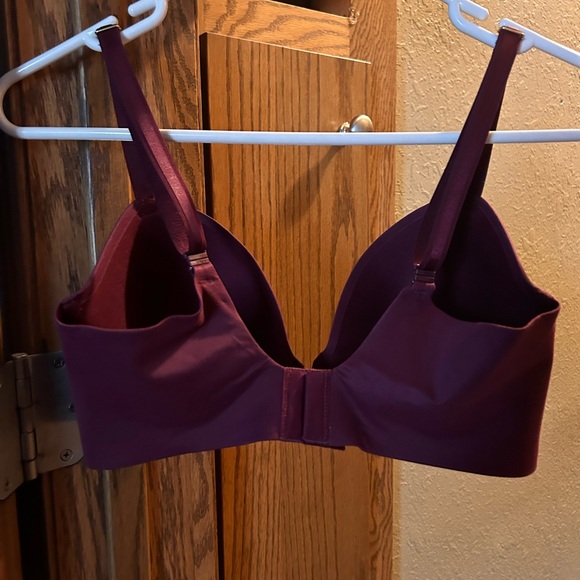 Eggplant Purple Victoria Secret Bra 34DDD - Picture 2 of 2